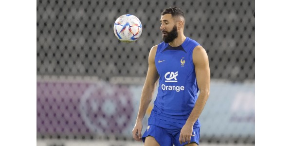 Benzema pois MM-kisoista loukkaantuneena
